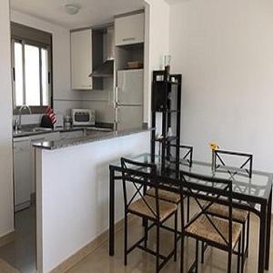 Bonito Con Terraza Y Piscina Oliva