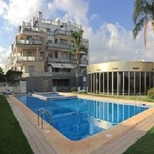 Bonito Con Terraza Y Piscina Apartment *